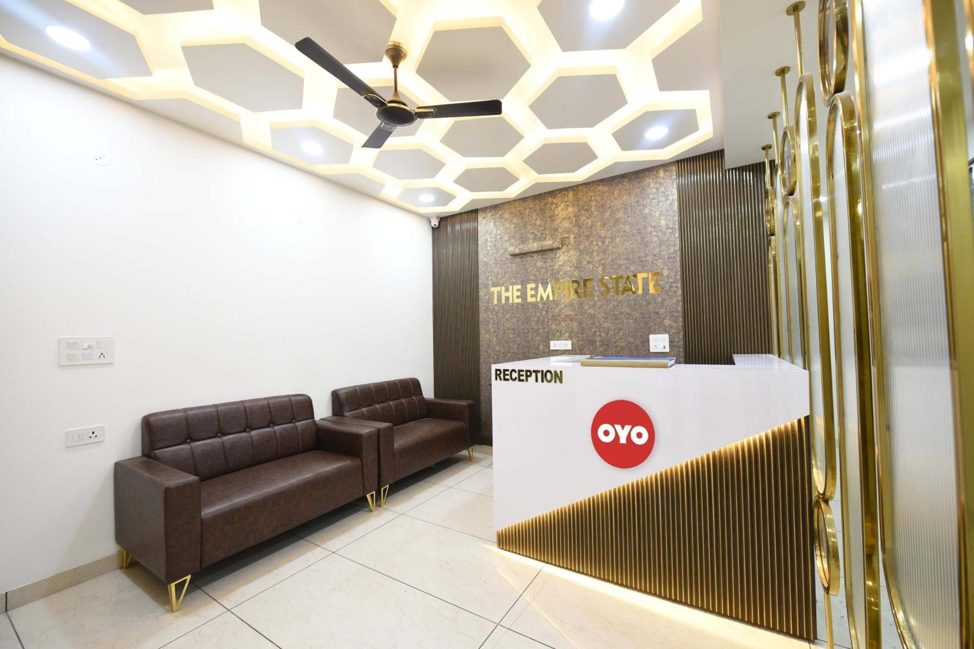 Hotel O Empire State Делхи Екстериор снимка